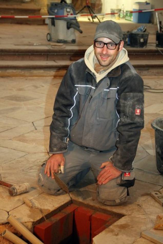 Kapo Veit Auer packt eigenhändig mit an.
